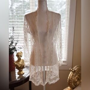 Esley Collection Lace Robe - White